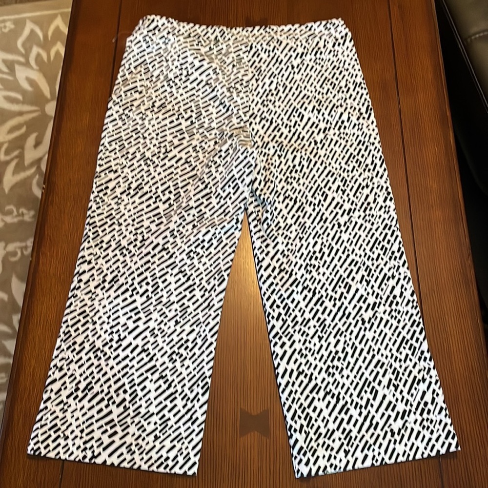 Lisette L Montreal pants sz 14 Pull-on, Stretchy Soft, Cropped, White & black - Picture 6 of 8